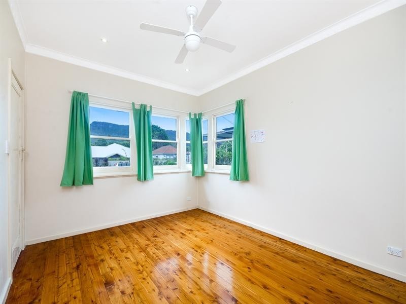 8 Harbinger Street, Corrimal NSW 2518