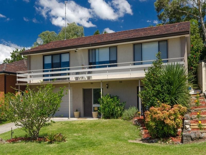28 Kanangra Drive, Thirroul NSW 2515
