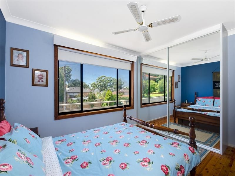 28 Kanangra Drive, Thirroul NSW 2515