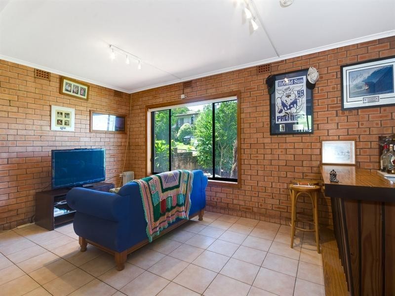 28 Kanangra Drive, Thirroul NSW 2515