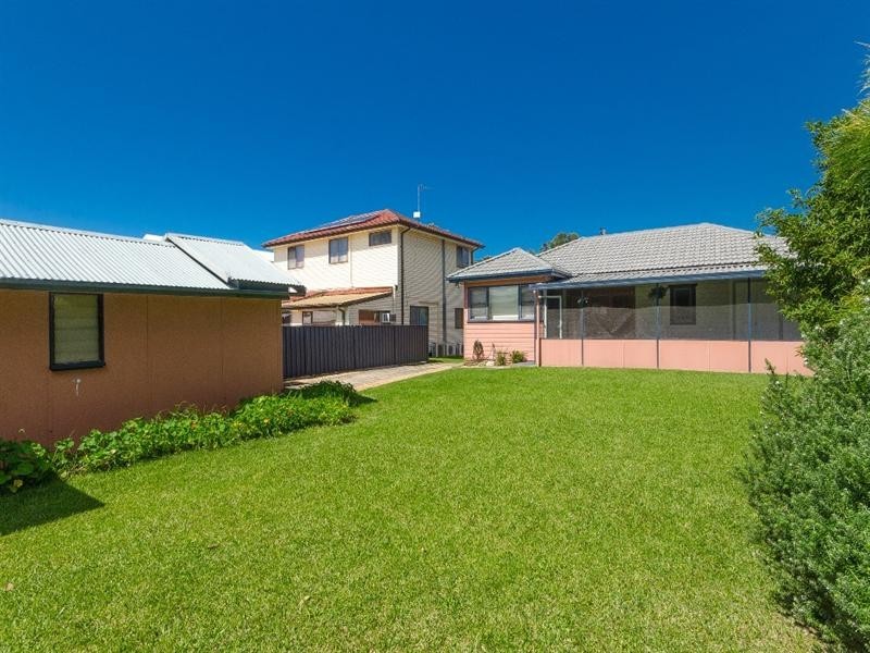 20 Farrell Road, Bulli NSW 2516