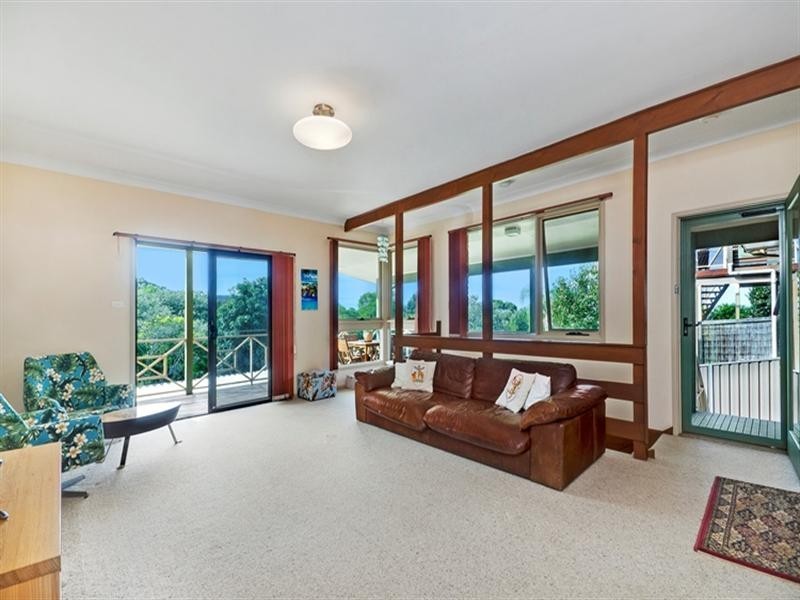 86 Gahans Avenue, Woonona NSW 2517