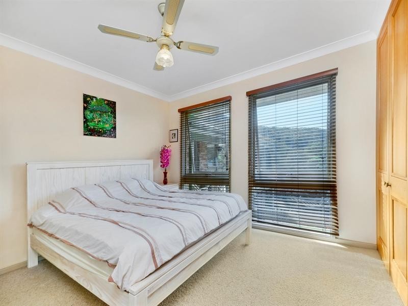 86 Gahans Avenue, Woonona NSW 2517