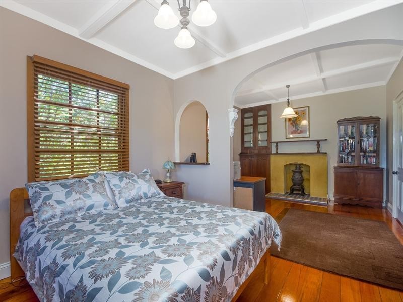 11 Popes Road, Woonona NSW 2517