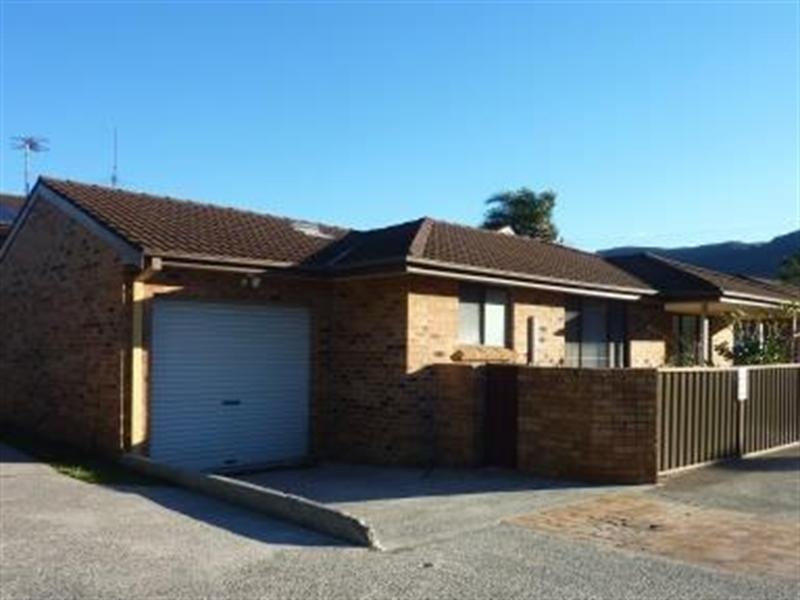 2/379 Lawrence Hargrave Drive, Thirroul NSW 2515