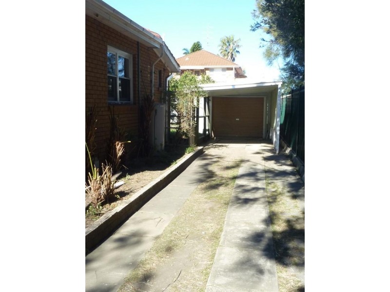 19 Alroy Street, Bulli NSW 2516