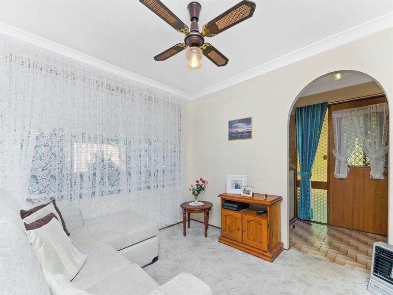 7 Carlie Place, Woonona NSW 2517