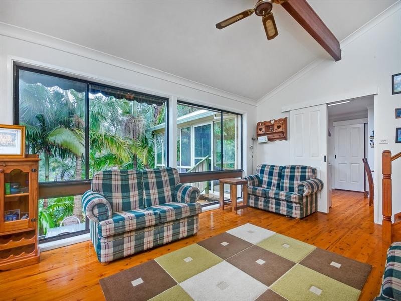 23 Highlands Parade, Bulli NSW 2516