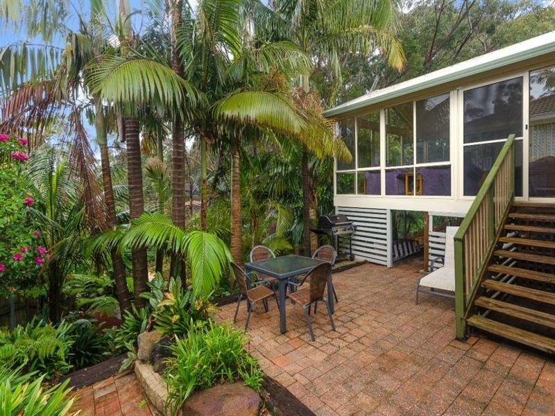 23 Highlands Parade, Bulli NSW 2516