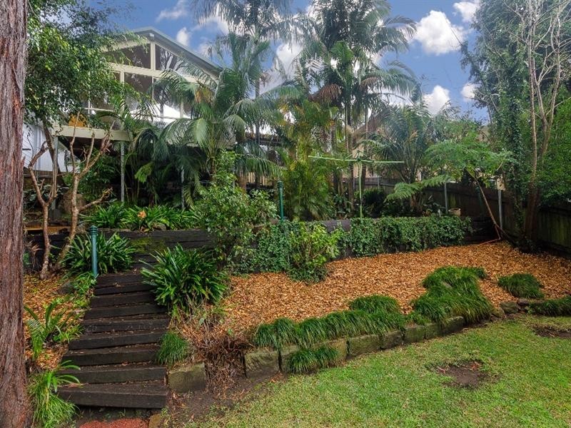 23 Highlands Parade, Bulli NSW 2516