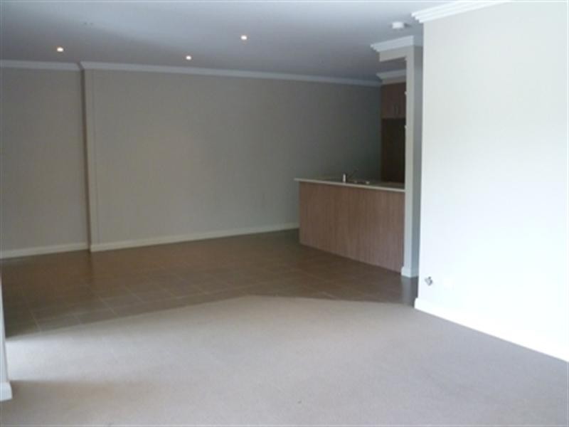 2/21-23 Hospital Road, Bulli NSW 2516