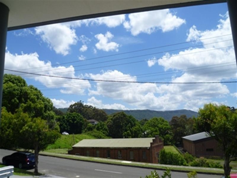 2/21-23 Hospital Road, Bulli NSW 2516