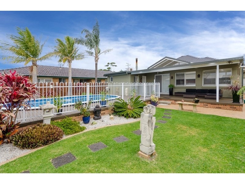 13 Royal Crescent, Woonona NSW 2517
