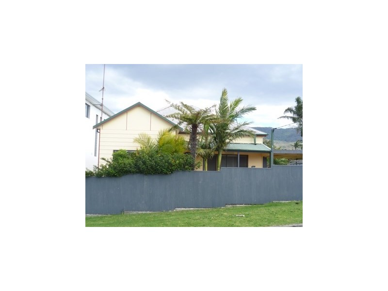 2 Fowler Street, Bulli NSW 2516