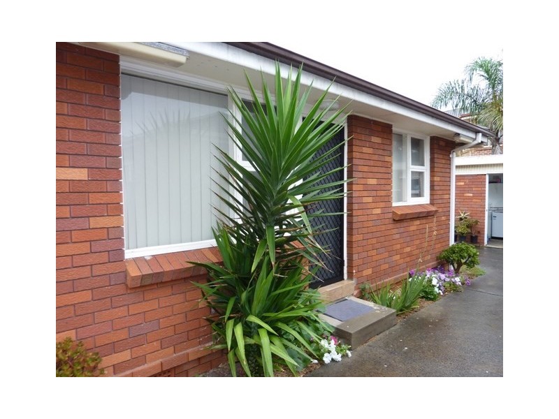 3/10 Beach Drive, Woonona NSW 2517