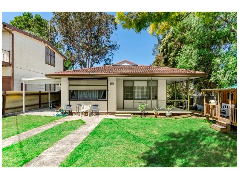 57 Thompson Street, Woonona NSW 2517