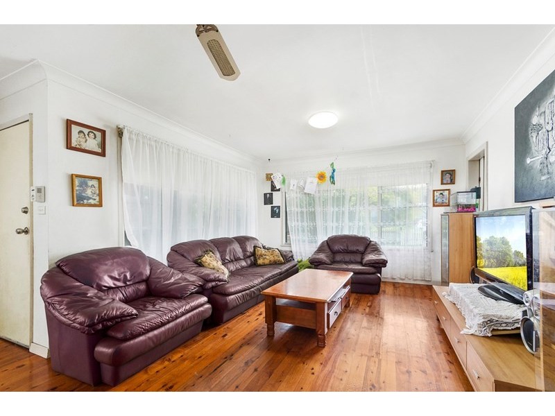 57 Thompson Street, Woonona NSW 2517