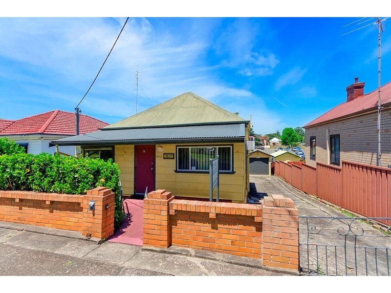 14 Russell Street, Woonona NSW 2517