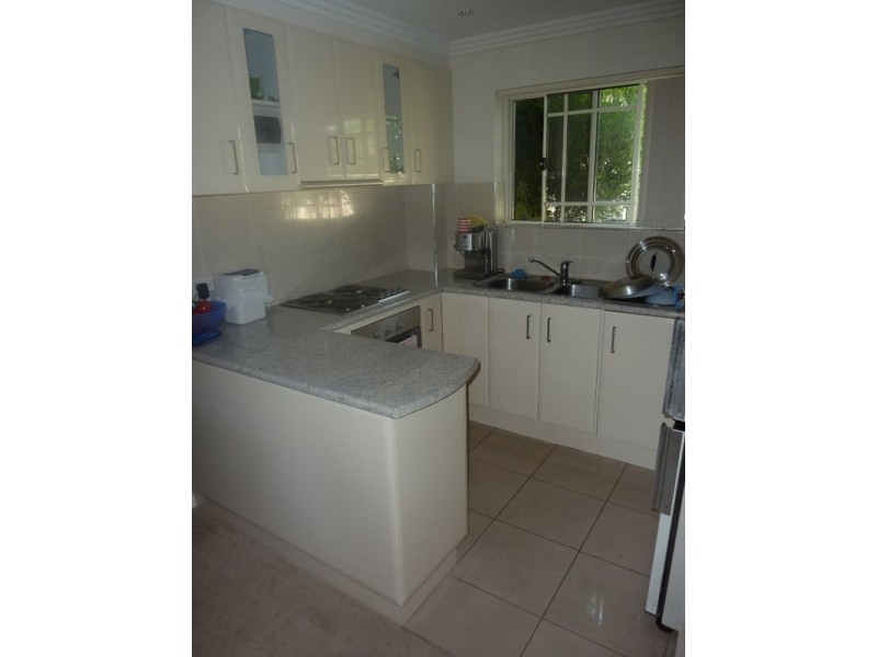 1 16 Coolgardie Street, Corrimal NSW 2518