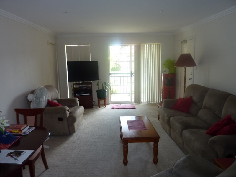 1 16 Coolgardie Street, Corrimal NSW 2518