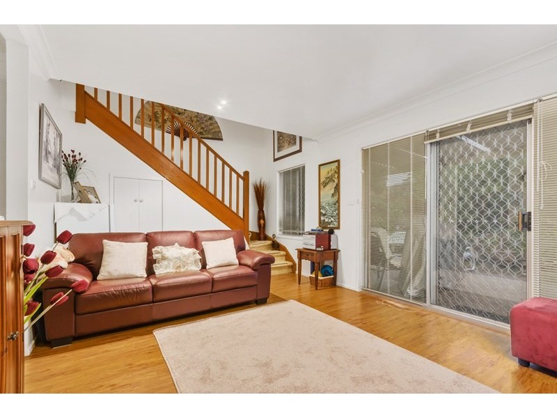 11/12 Waterloo Street, Bulli NSW 2516