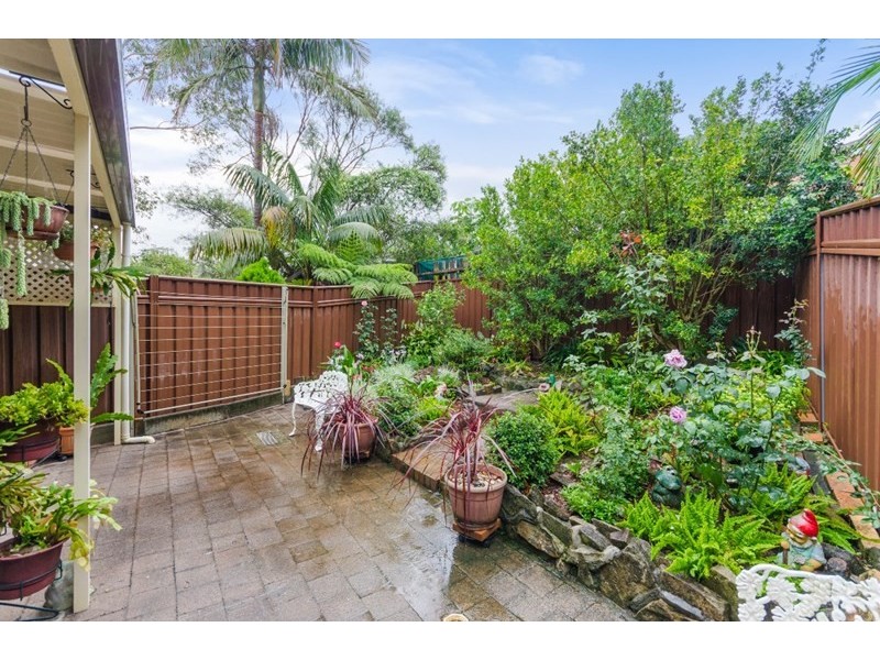 11/12 Waterloo Street, Bulli NSW 2516