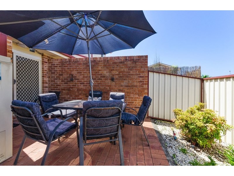2/45-47 Russell Street, Woonona NSW 2517