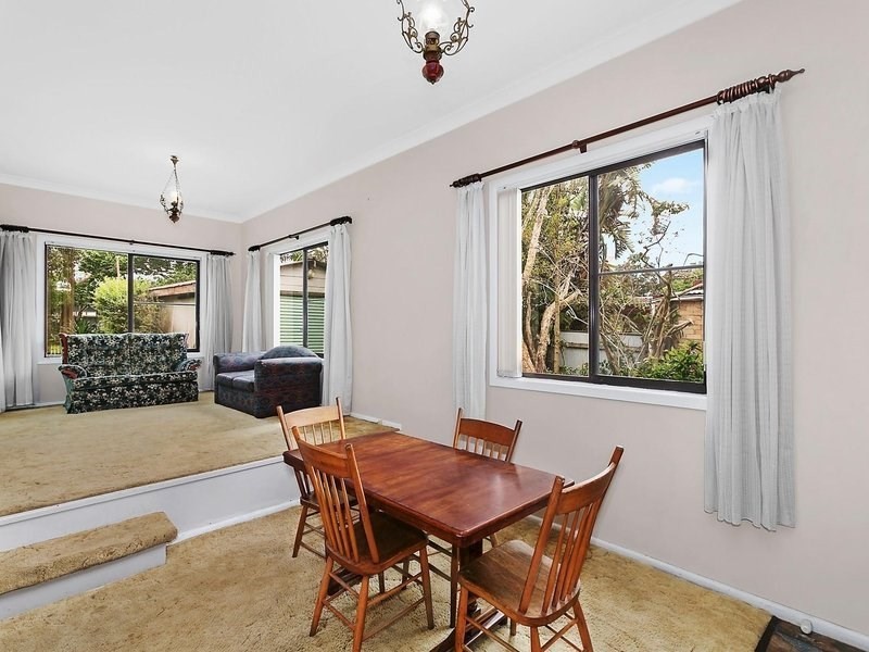 42 Campbell Street, Woonona NSW 2517