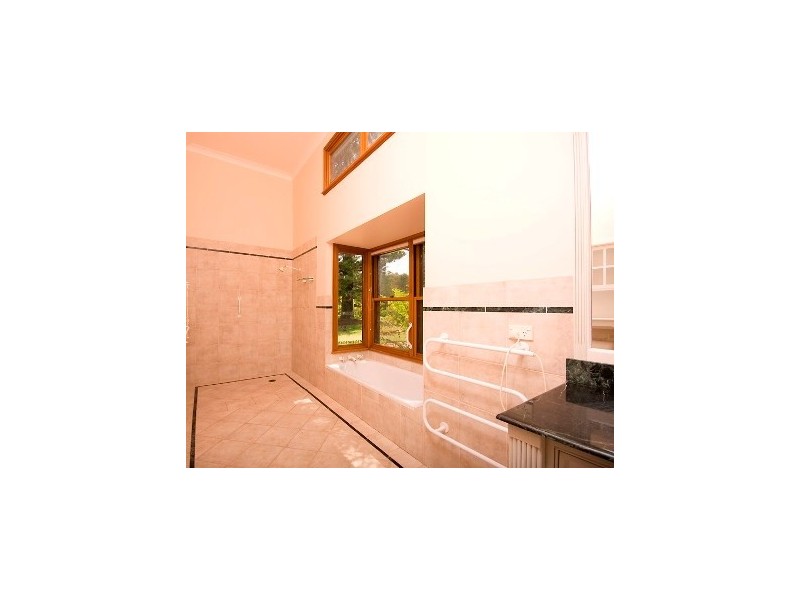 185 Walker Street, Helensburgh NSW 2508