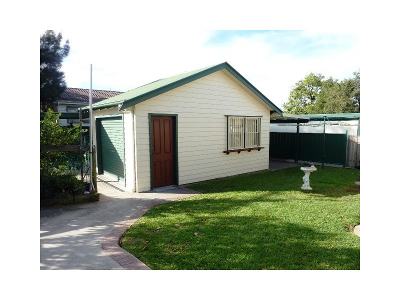 37 Gray Street, Woonona NSW 2517