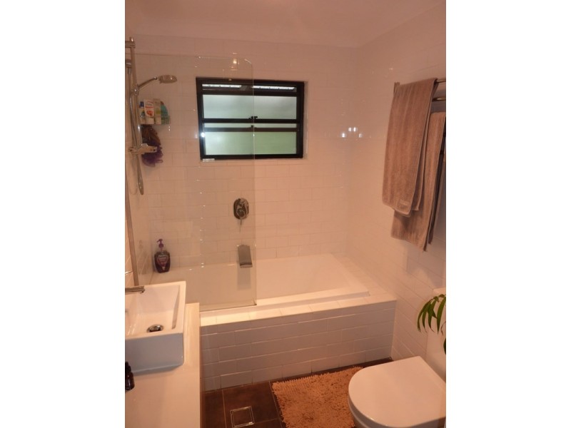 416 Lawrence Hargrave Drive, Thirroul NSW 2515