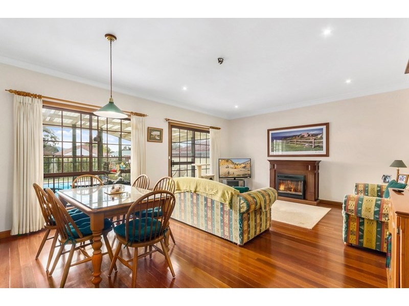 8 Leslie Street, Russell Vale NSW 2517