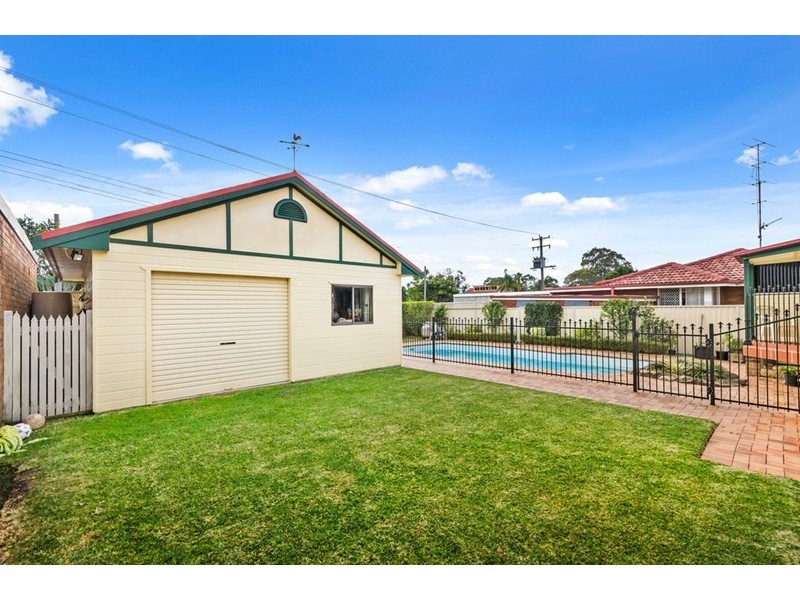 8 Leslie Street, Russell Vale NSW 2517