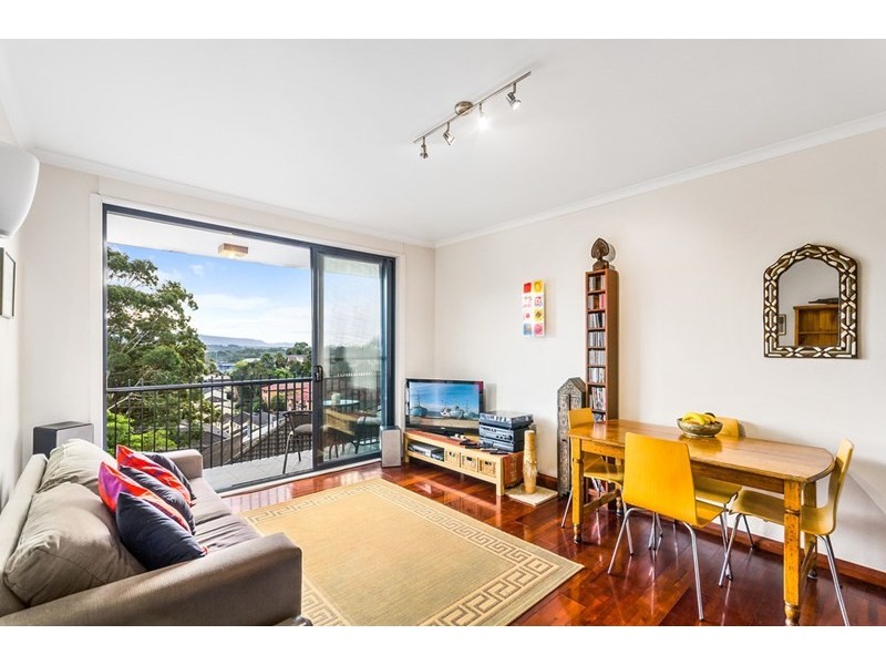 11/16 Woodlawn Avenue, Mangerton NSW 2500