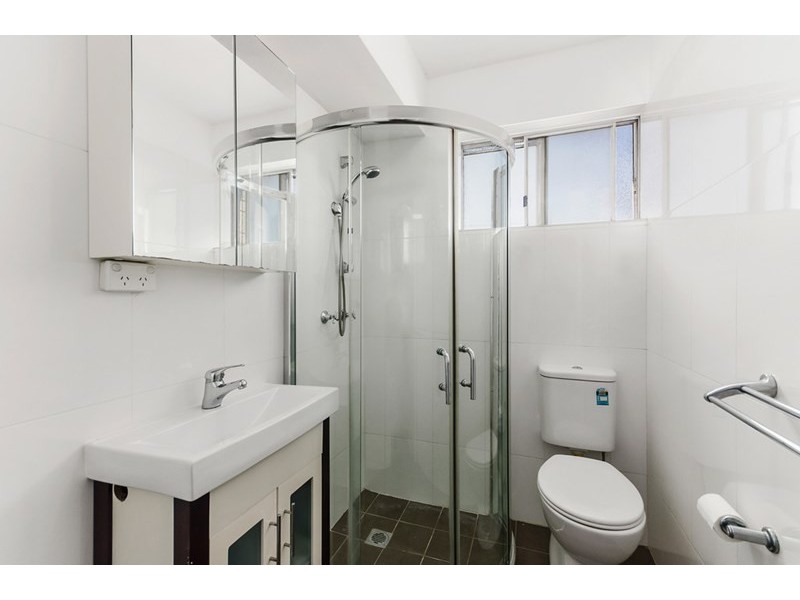 8/142 Gladstone Avenue, Coniston NSW 2500