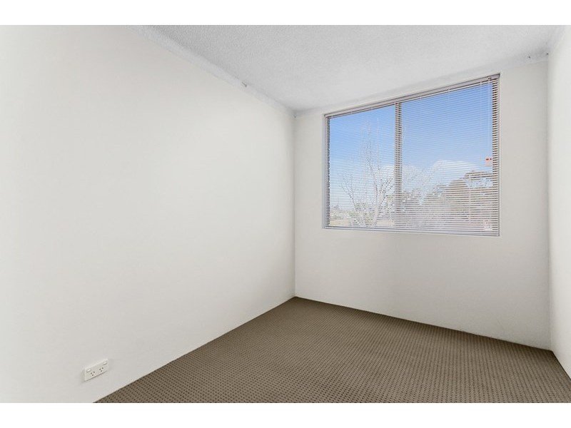 8/142 Gladstone Avenue, Coniston NSW 2500