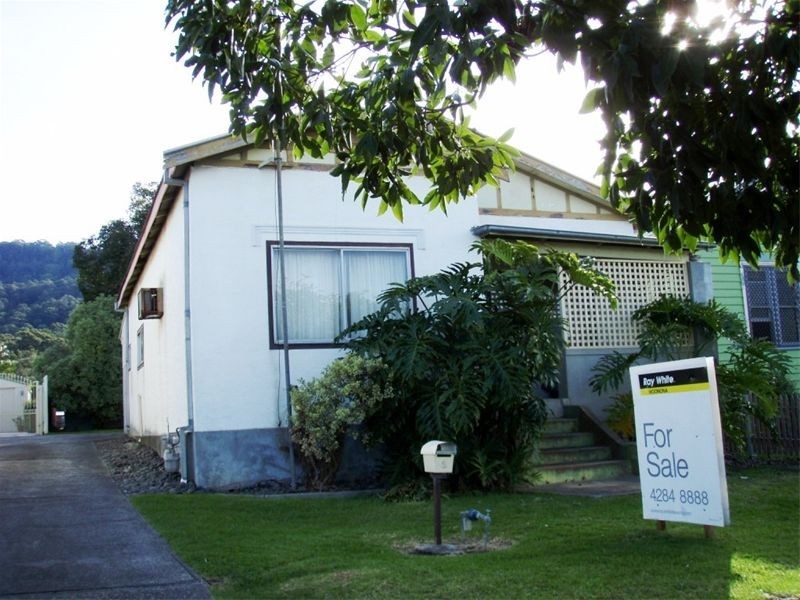 8 Woonona Parade, Woonona NSW 2517