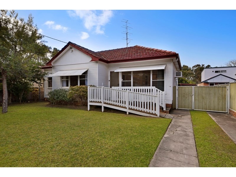 15 Austin Street, Woonona NSW 2517