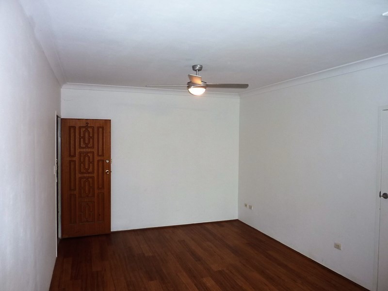 2/2 The Avenue, Corrimal NSW 2518