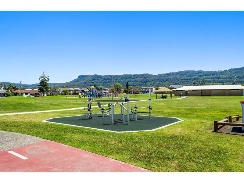 14 Lassiter Avenue, Woonona NSW 2517