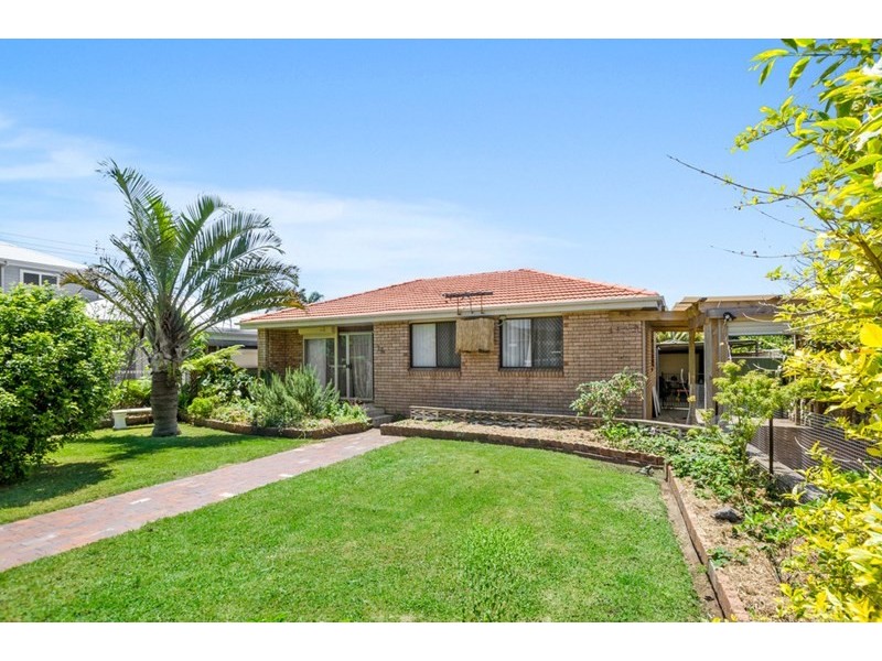 14 Lassiter Avenue, Woonona NSW 2517