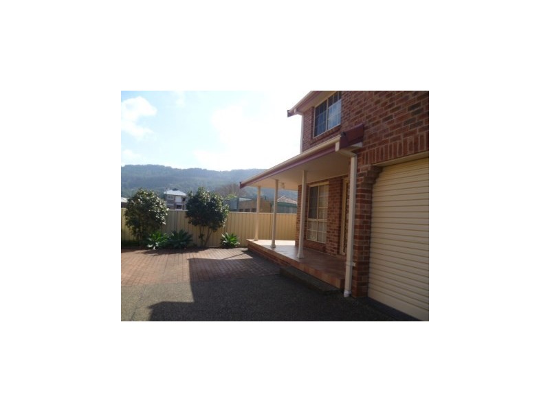 8/9-11 Russell Street, Woonona NSW 2517