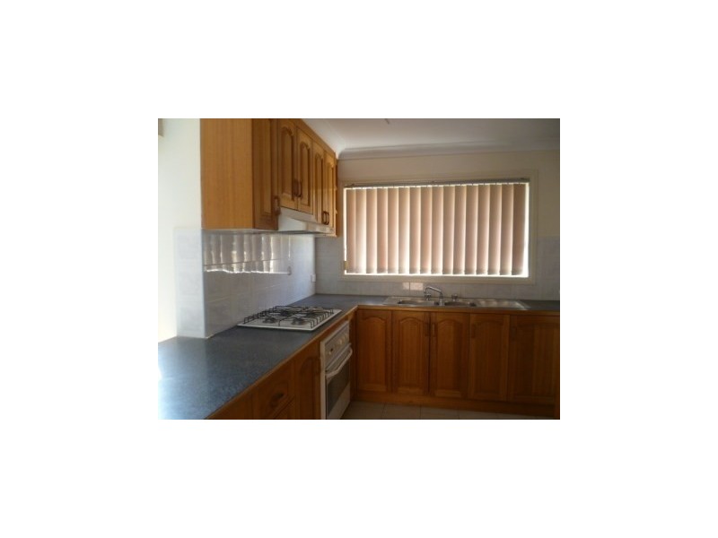 8/9-11 Russell Street, Woonona NSW 2517