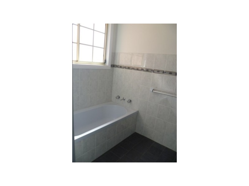 8/9-11 Russell Street, Woonona NSW 2517