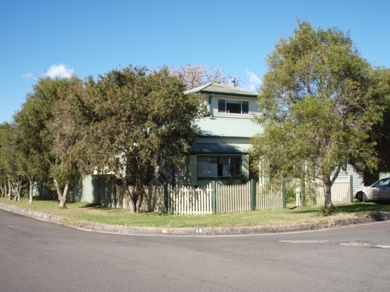 19 Woonona Parade, Woonona NSW 2517