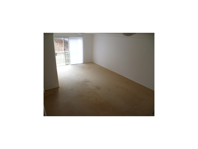 8/2-4 Liddle Street, Woonona NSW 2517