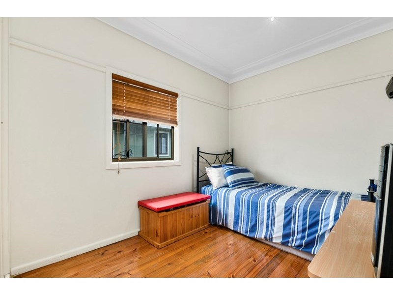 8 Lismore Street, Bellambi NSW 2518