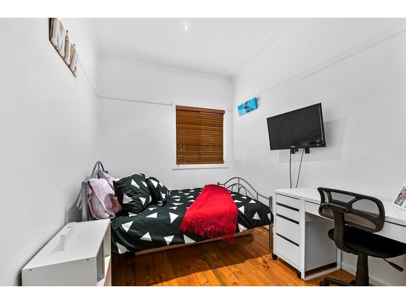 8 Lismore Street, Bellambi NSW 2518