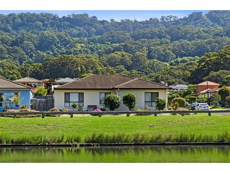 10 Cedar Terrace, Woonona NSW 2517