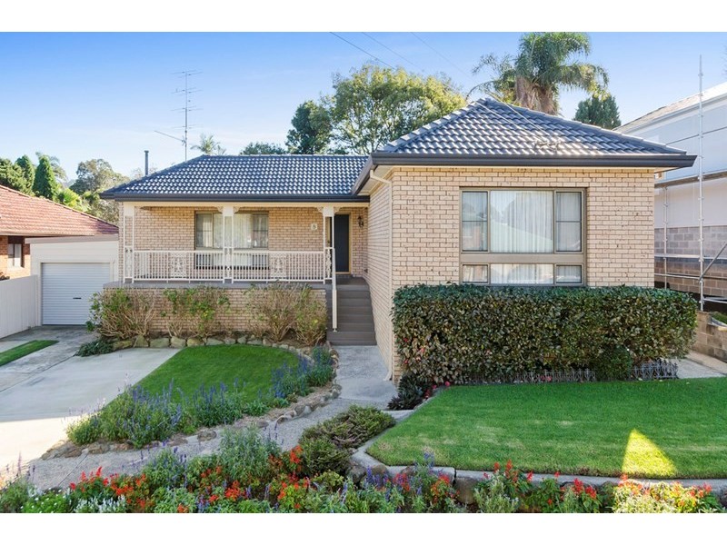 8 Ursula Road, Bulli NSW 2516